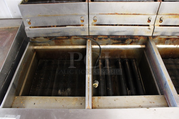 Pitco Frialator Model SG18 Stainless Steel Commercial Natural Gas Powered 4 Bay Deep Fat Fryer w/ Filtration System on Commercial Casters. 140,000 BTU. 79x34x47 - Image 4 of 12