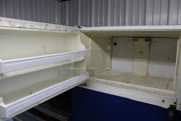 Sears Model 2539668010 Cooler Freezer Combo Unit. 115 Volts, 1 Phase. 30x28x64.5. Tested and Working! - Image 7 of 7