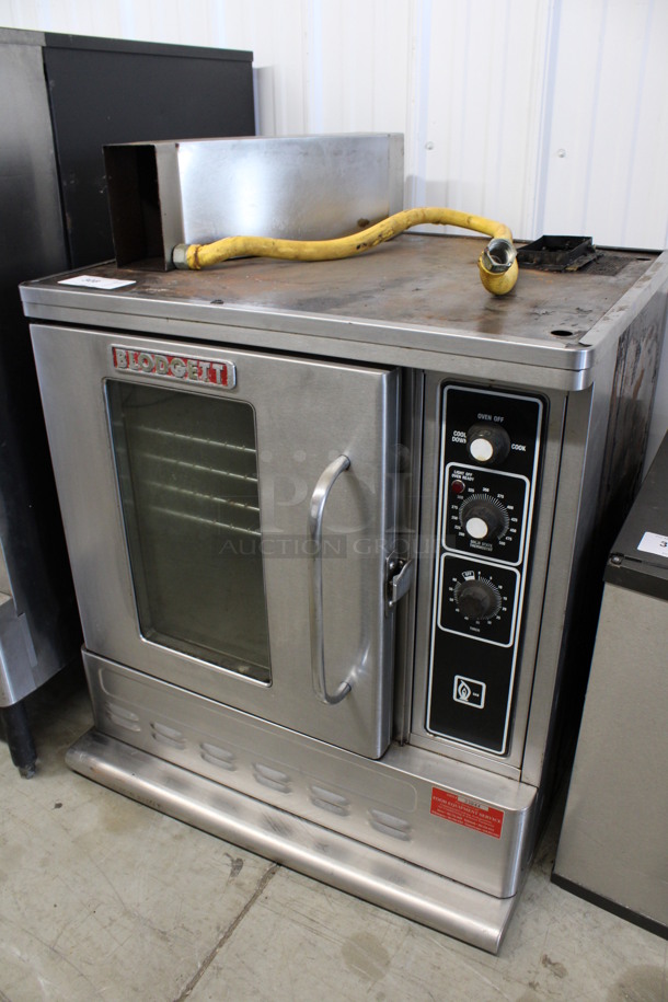 Blodgett Stainless Steel Commercial Propane Gas Powered Half Size Convection Oven w/ View Through Door, Metal Oven Racks and Thermostatic Controls. 30x30x32 - Image 3 of 7