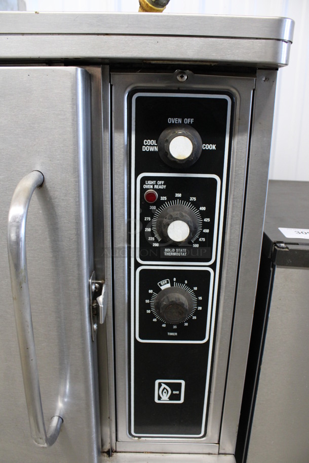 Blodgett Stainless Steel Commercial Propane Gas Powered Half Size Convection Oven w/ View Through Door, Metal Oven Racks and Thermostatic Controls. 30x30x32 - Image 4 of 7