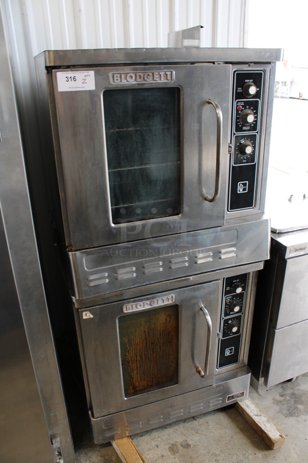 2 Blodgett Stainless Steel Commercial Propane Gas Powered Half Size Convection Ovens w/ View Through Door, Metal Oven Racks and Thermostatic Controls. 30x26x60. 2 Times Your Bid! - Image 2 of 10