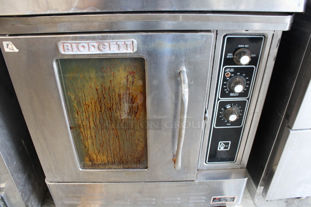 2 Blodgett Stainless Steel Commercial Propane Gas Powered Half Size Convection Ovens w/ View Through Door, Metal Oven Racks and Thermostatic Controls. 30x26x60. 2 Times Your Bid! - Image 6 of 10