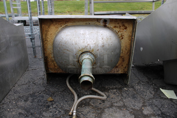 Stainless Steel Commercial Single Bay Wall Mount Sink w/ Faucet, Handles and Right Side Splash Guard. 19x15x30 - Image 4 of 4