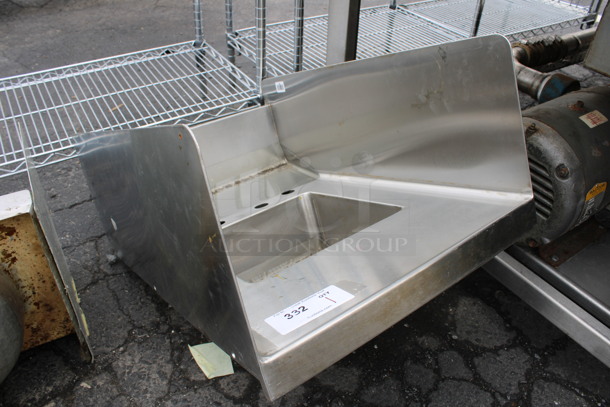 Stainless Steel Commercial Single Bay Sink w/ Side and Back Splash Guards. 19x29x19 - Image 4 of 6