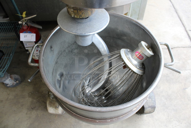 Hobart Model H-600 Metal Commercial Floor Style 60 Quart Planetary Mixer w/ Stainless Steel Mixing Bowl, Dough Hook and Whisk Attachments. 230 Volts, 1 Phase. 29x39x56 - Image 5 of 8