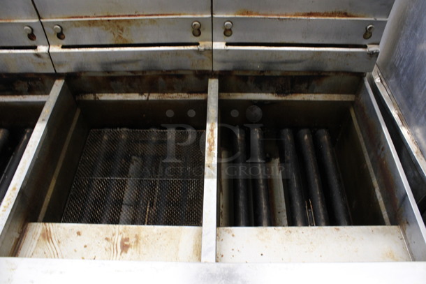 Pitco Frialator Model SG18 Stainless Steel Commercial Natural Gas Powered 4 Bay Deep Fat Fryer w/ Filtration System on Commercial Casters. 140,000 BTU. 79x35x46 - Image 4 of 8