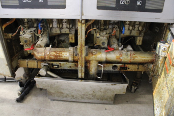 Pitco Frialator Model SG18 Stainless Steel Commercial Natural Gas Powered 4 Bay Deep Fat Fryer w/ Filtration System on Commercial Casters. 140,000 BTU. 79x35x46 - Image 8 of 8