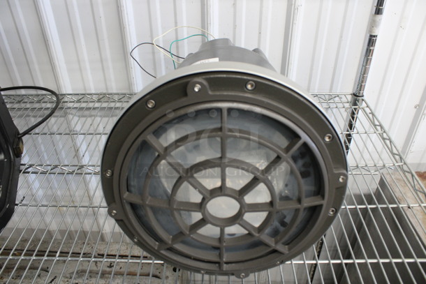 Metal Halide Light. 12.5x12.5x16.5 - Image 2 of 7