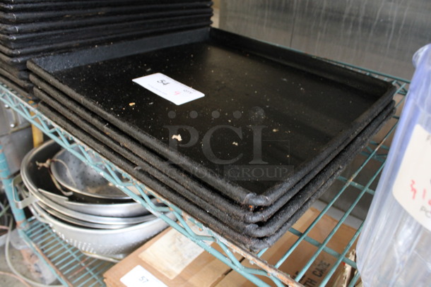 4 Metal Square Baking Pans. 16x16x1. 4 Times Your Bid! - Image 2 of 3