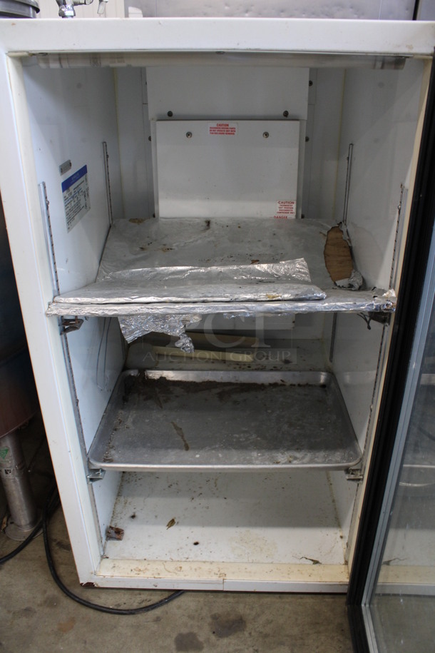 Beverage Air Model UR30G Metal Commercial Mini Cooler Merchandiser w/ Racks. 115 Volts, 1 Phase. 20.5x26x35.5. Tested and Working! - Image 4 of 5