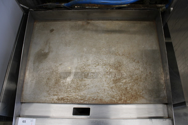 Vulcan Stainless Steel Commercial Countertop Natural Gas Powered Flat Top Griddle w/ Thermostatic Controls and Gas Hose. 36x32x15.5 - Image 5 of 6
