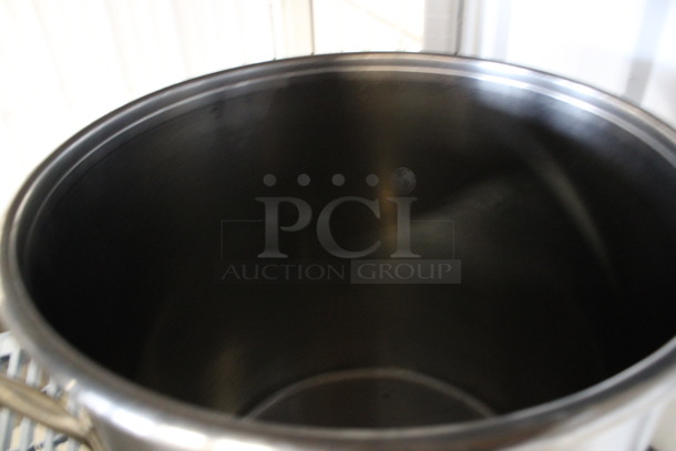 Stainless Steel Stock Pot. 17x15x15 - Image 3 of 3