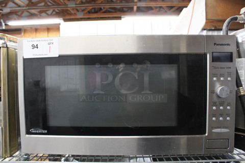 Panasonic Chrome Finish Countertop Microwave Oven w/ Plate. 24x18x13.5