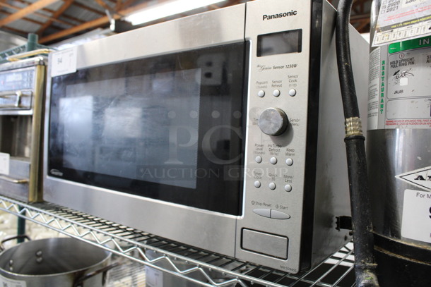 Panasonic Chrome Finish Countertop Microwave Oven w/ Plate. 24x18x13.5 - Image 5 of 5