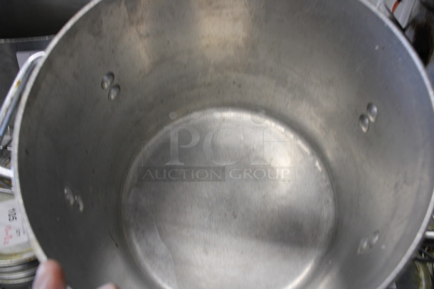Metal Stock Pot. 13x10x9 - Image 3 of 3