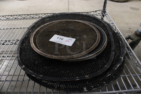 ALL ONE MONEY! Lot of 10 Various Mesh Pizza Screens. Includes 12x12
