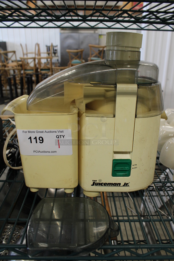 The Juiceman Jr Countertop Juicer. 13x7x12. Tested and Working!