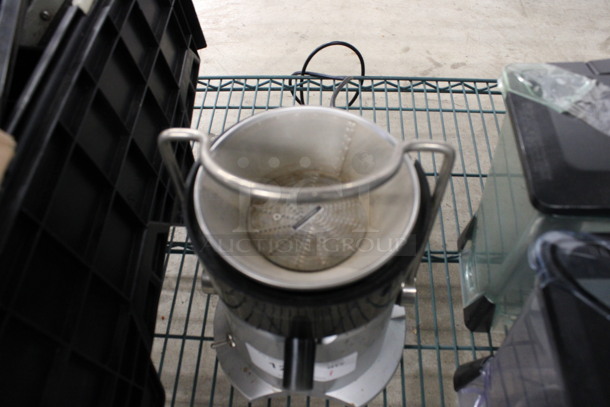 Metal Countertop Juicer. 8x8x12. Tested and Does Not Power On - Image 3 of 3