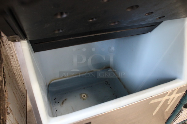 Ice O Matic Model ICE0500HT7 Stainless Steel Commercial Air Cooled Ice Machine Head on Ice O Matic Model B55PSA Commercial Ice Bin. 115 Volts, 1 Phase. 30x32x64.5 - Image 4 of 6