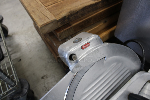 Berkel Stainless Steel Commercial Countertop Meat Slicer w/ Blade Sharpener. 24x19x18. Tested and Working! - Image 4 of 5