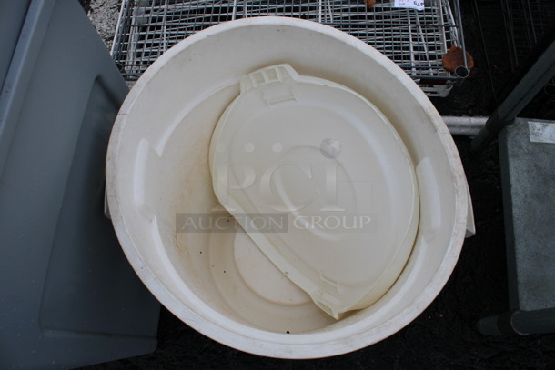 White Poly Trash Can w/ Lid. 21x20x22 - Image 2 of 3