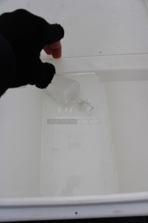 White Poly Ingredient Bin w/ Lid on Commercial Casters. 16x30x29 - Image 4 of 4