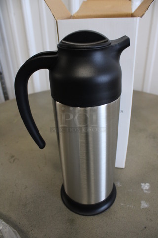 BRAND NEW IN BOX! Choice Chrome Finish Creamer Pitcher. 6x4.5x11 