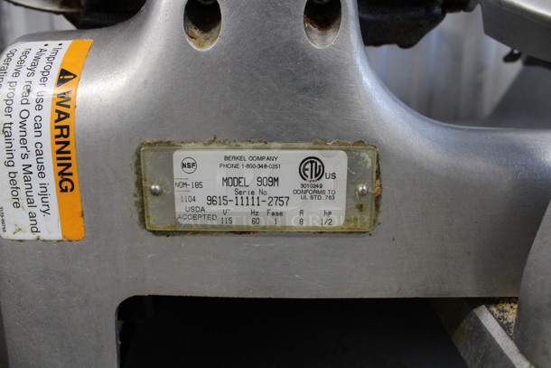 Berkel Model 909M Stainless Steel Commercial Countertop Meat Slicer w/ Blade Sharpener. 115 Volts, 1 Phase. 26x20x21. Tested and Working! - Image 6 of 7