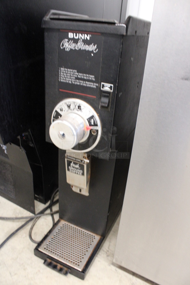 Bunn Model G3 BLACK Metal Commercial Countertop Coffee Bean Grinder. 120 Volts, 1 Phase. 7.5x17x27. Tested and Working! - Image 2 of 7