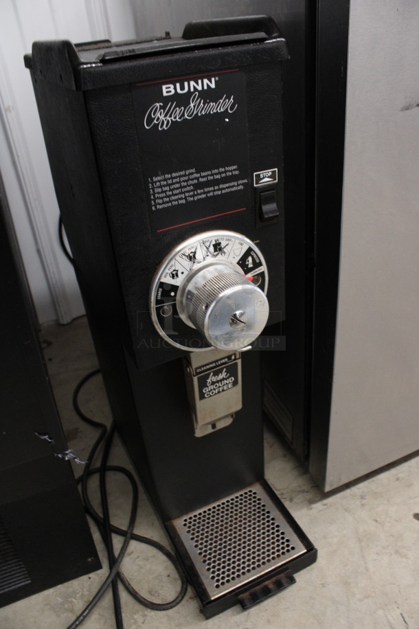 Bunn Model G3 BLACK Metal Commercial Countertop Coffee Bean Grinder. 120 Volts, 1 Phase. 7.5x17x27. Tested and Working! - Image 3 of 7