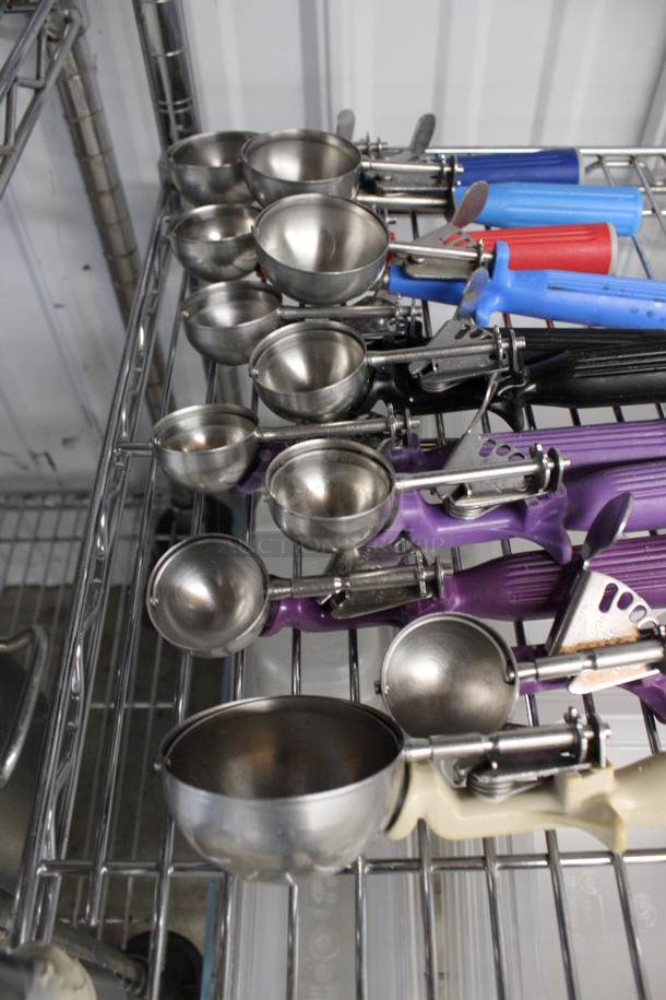 11 Various Metal Scoopers. Includes 9.5". 11 Times Your Bid! - Image 2 of 3