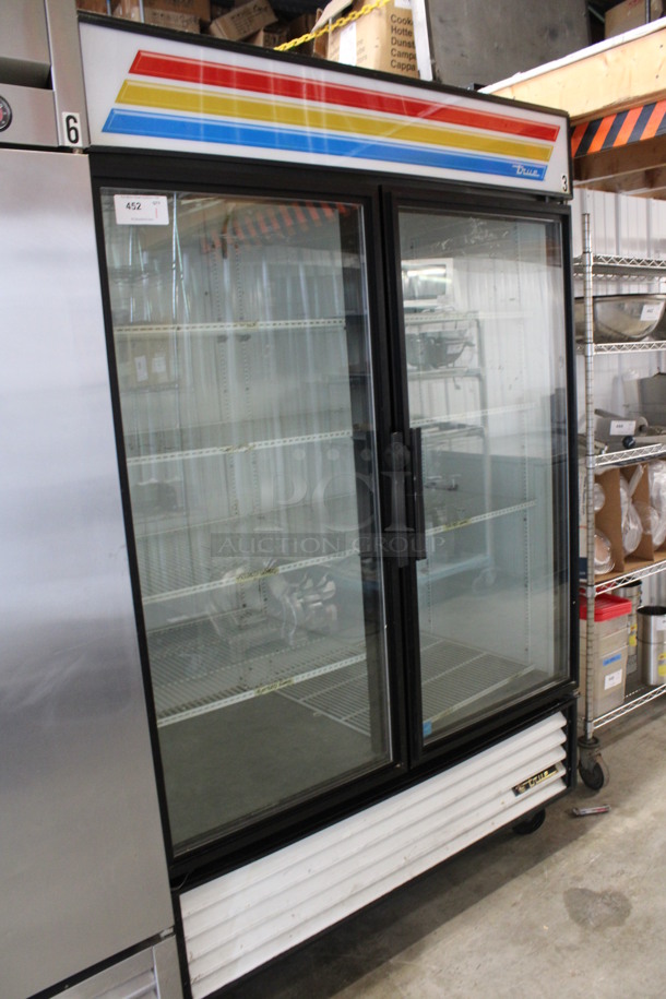 2014 True Model GDM-49-LD ENERGY STAR Metal Commercial 2 Door Reach In Cooler Merchandiser w/ Poly Coated Racks on Commercial Casters. 115 Volts, 1 Phase. 54x30x84. Tested and Working! - Image 3 of 6