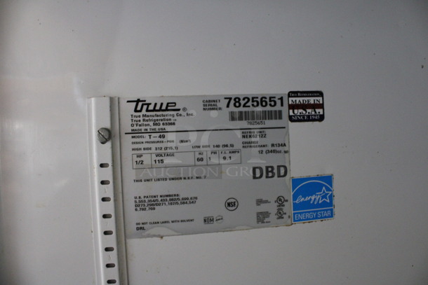 2013 True Model T-49 ENERGY STAR Metal Commercial 2 Door Reach In Cooler w/ Poly Coated Racks on Commercial Casters. 115 Volts, 1 Phase. 54x30x83.5. Tested and Working! - Image 4 of 6