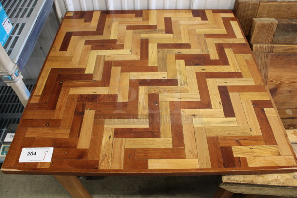 Wood Pattern Table on 4 Legs. 36x36x30 - Image 2 of 3
