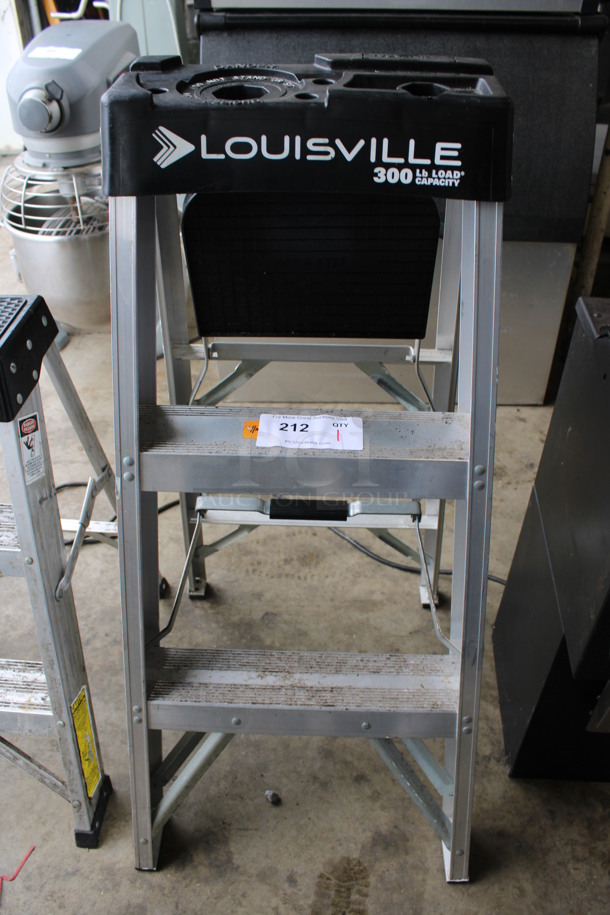 Louisville 3' Metal 300 Pound Capacity Ladder