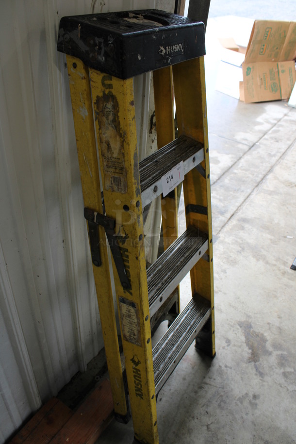 Husky 4' Metal 300 Pound Capacity Ladder - Image 3 of 3