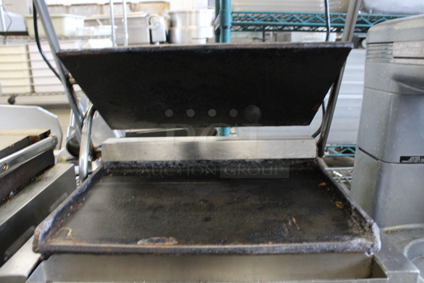 Stainless Steel Commercial Countertop Electric Panini Press. 115 Volts, 1 Phase. 17x15x7. Tested and Working! - Image 5 of 5