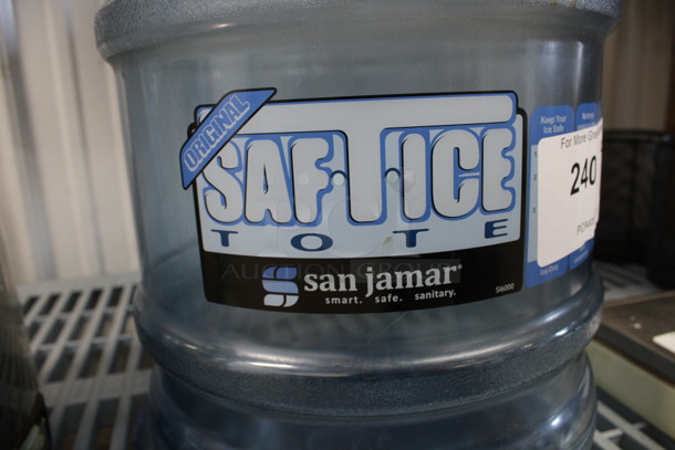 San Jamar SafTice Blue Poly Ice Bin. 10x10x18 - Image 2 of 3