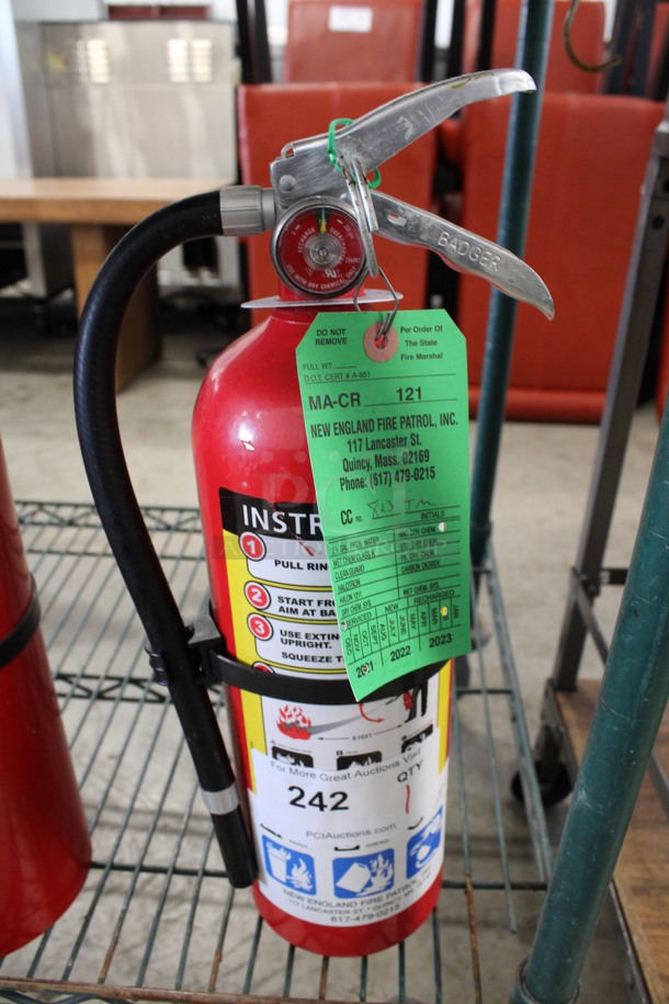 Dry Chemical Fire Extinguisher. 7x4.5x17