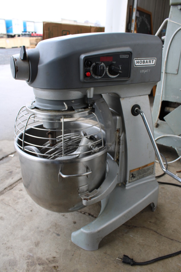 Hobart Legacy Model HL200 Metal Commercial Countertop 20 Quart Planetary Mixer w/ Stainless Steel Mixing Bowl, Bowl Guard, Dough Hook, Paddle and Whisk Attachments. 100-120 Volts, 1 Phase. 17x22x30. Tested and Working! - Image 2 of 6