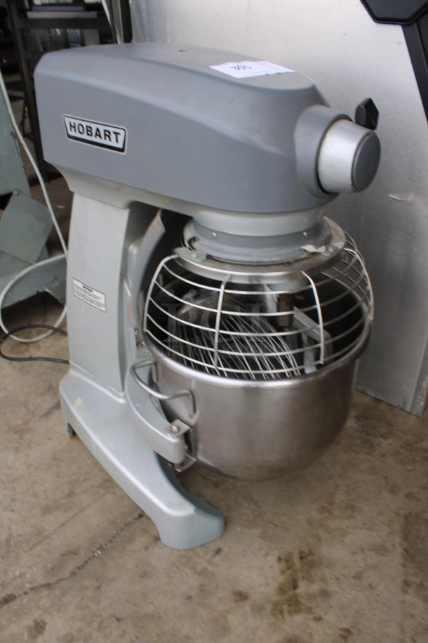 Hobart Legacy Model HL200 Metal Commercial Countertop 20 Quart Planetary Mixer w/ Stainless Steel Mixing Bowl, Bowl Guard, Dough Hook, Paddle and Whisk Attachments. 100-120 Volts, 1 Phase. 17x22x30. Tested and Working! - Image 5 of 6