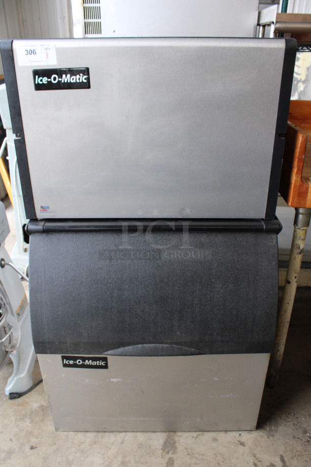 Ice O Matic Model ICE0500HA5 Stainless Steel Commercial Air Cooled Ice Machine Head on Ice O Matic Model B40PSB Commercial Bin. 115 Volts, 1 Phase. 31x32x52
