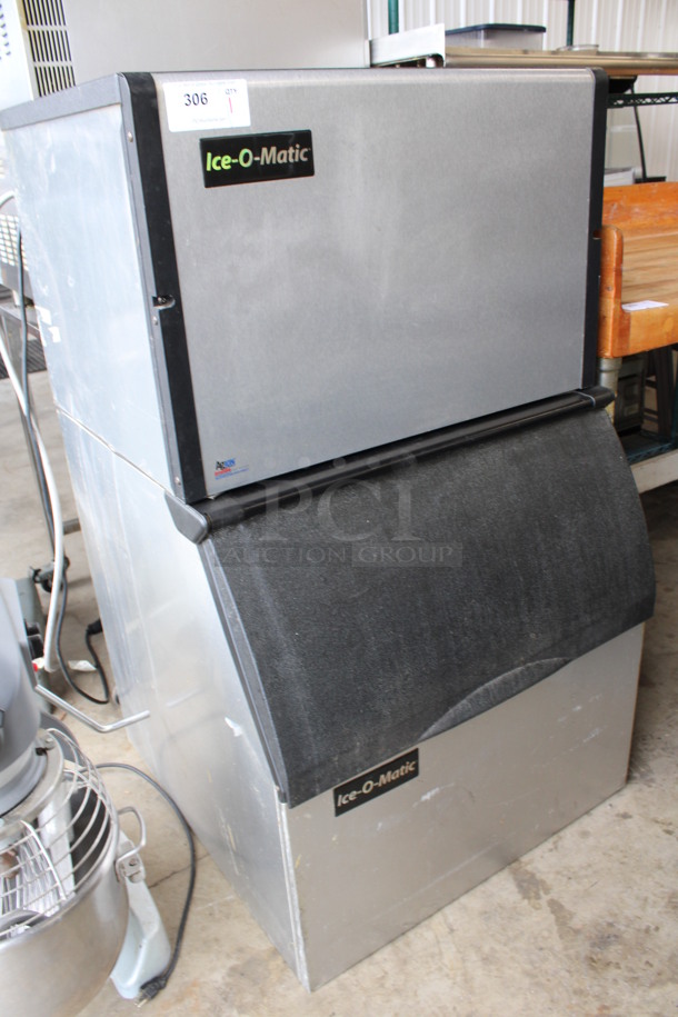 Ice O Matic Model ICE0500HA5 Stainless Steel Commercial Air Cooled Ice Machine Head on Ice O Matic Model B40PSB Commercial Bin. 115 Volts, 1 Phase. 31x32x52 - Image 2 of 6