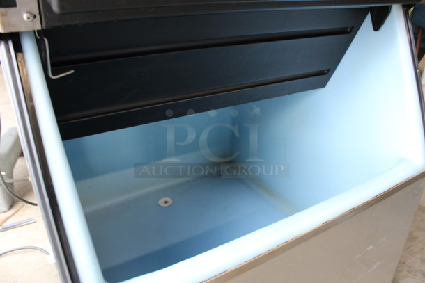 Ice O Matic Model ICE0500HA5 Stainless Steel Commercial Air Cooled Ice Machine Head on Ice O Matic Model B40PSB Commercial Bin. 115 Volts, 1 Phase. 31x32x52 - Image 4 of 6