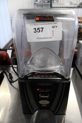 Blendtec Model ICB3/ABC3 Metal Commercial Countertop Blender w/ Cover and Pitcher. 120-240 Volts, 1 Phase. 9x9x18.5. Tested and Working!