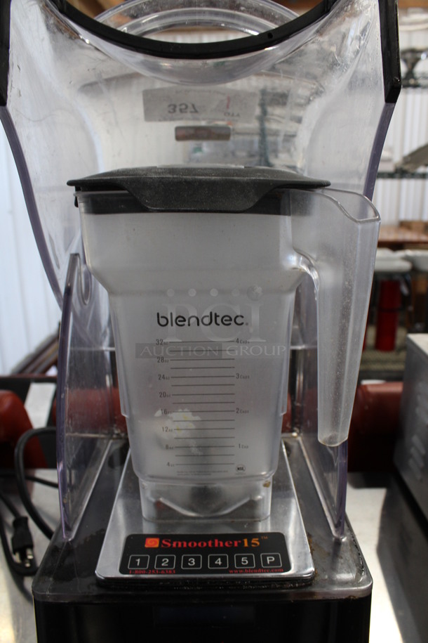Blendtec Model ICB3/ABC3 Metal Commercial Countertop Blender w/ Cover and Pitcher. 120-240 Volts, 1 Phase. 9x9x18.5. Tested and Working! - Image 4 of 5