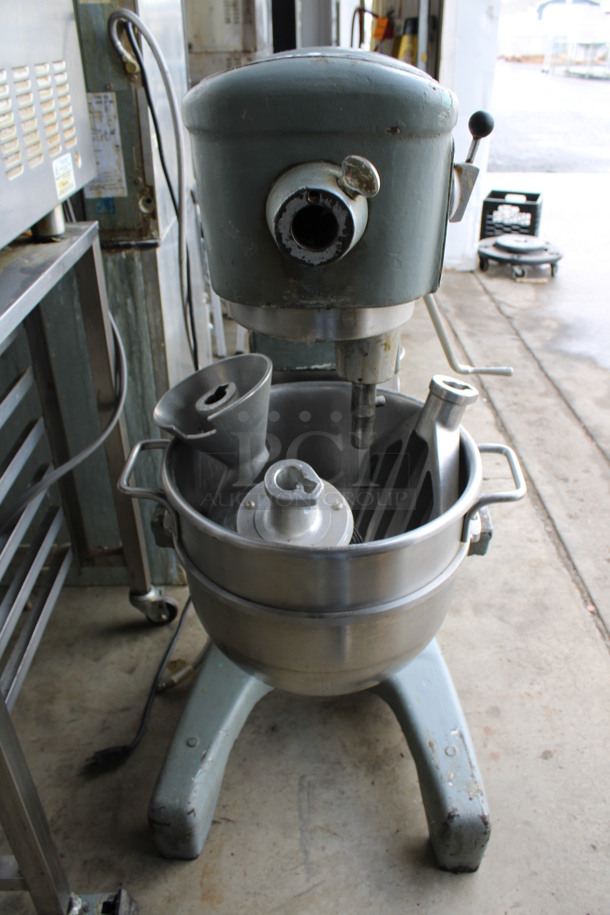 Hobart Model D-300 Metal Commercial Floor Style 30 Quart Planetary Mixer w/ Stainless Steel Mixing Bowl, Dough Hook, Whisk and Paddle Attachments. 115 Volts, 1 Phase. 21x23x45. Tested and Working! - Image 4 of 6