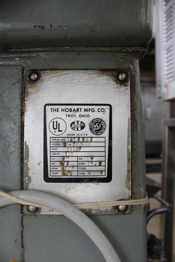 Hobart Model D-300 Metal Commercial Floor Style 30 Quart Planetary Mixer w/ Stainless Steel Mixing Bowl, Dough Hook, Whisk and Paddle Attachments. 115 Volts, 1 Phase. 21x23x45. Tested and Working! - Image 6 of 6