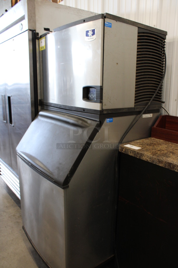 Manitowoc Model ID0602A-261 Stainless Steel Commercial Air Cooled Ice Machine Head on Manitowoc Model B570 Commercial Ice Bin. 208-230 Volts, 1 Phase. 30x33x72 - Image 4 of 6