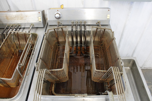 General Electric Model CK40 Stainless Steel Commercial Floor Style Electric Powered Deep Fat Fryer w/ 2 Metal Fry Baskets. 480 Volts, 1/3 Phase. 20x28x41 - Image 2 of 6